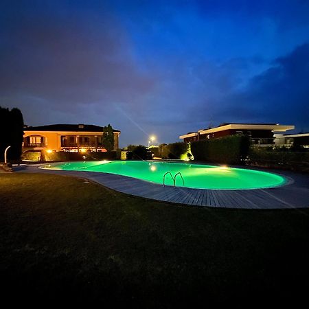 Suite And Pool Castion Veronese ภายนอก รูปภาพ